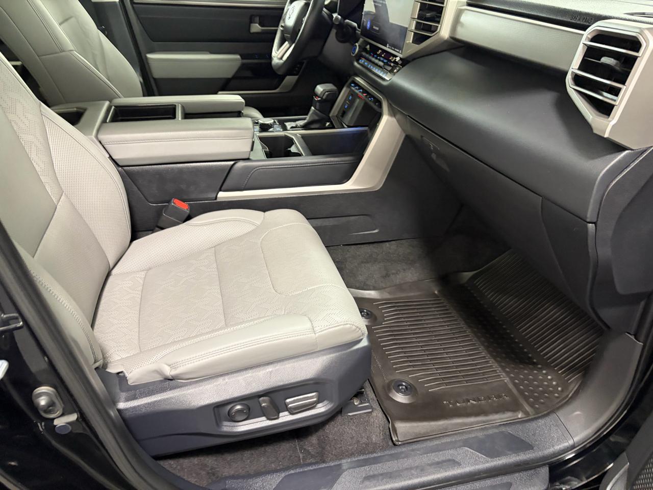 Toyota Tundra Limited CrewMax 4WD 2024