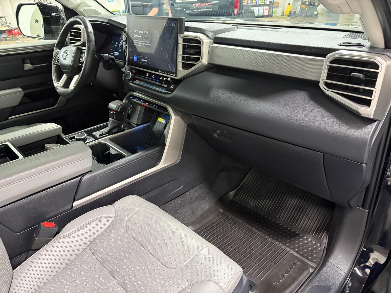 Toyota Tundra Limited CrewMax 4WD 2024