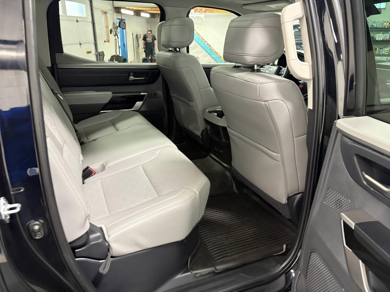 Toyota Tundra Limited CrewMax 4WD 2024