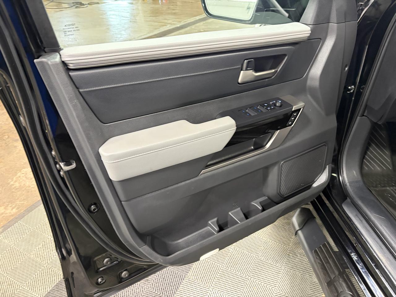 Toyota Tundra Limited CrewMax 4WD 2024