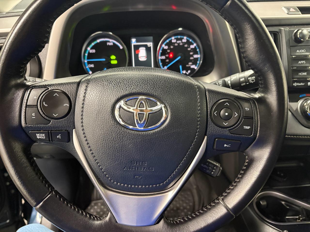 Toyota RAV4 Hybrid XLE 2017