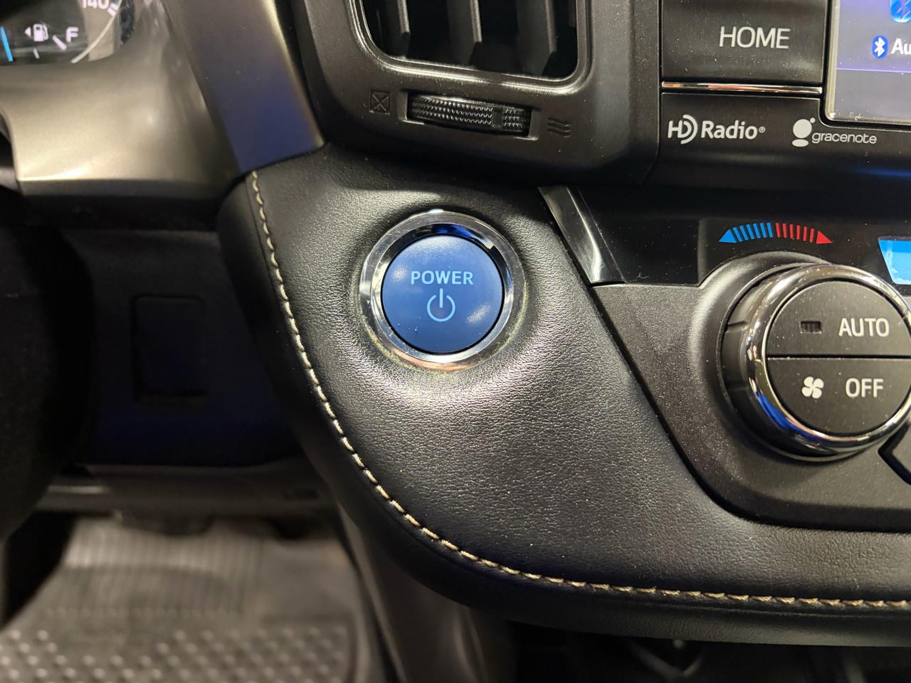 Toyota RAV4 Hybrid XLE 2017