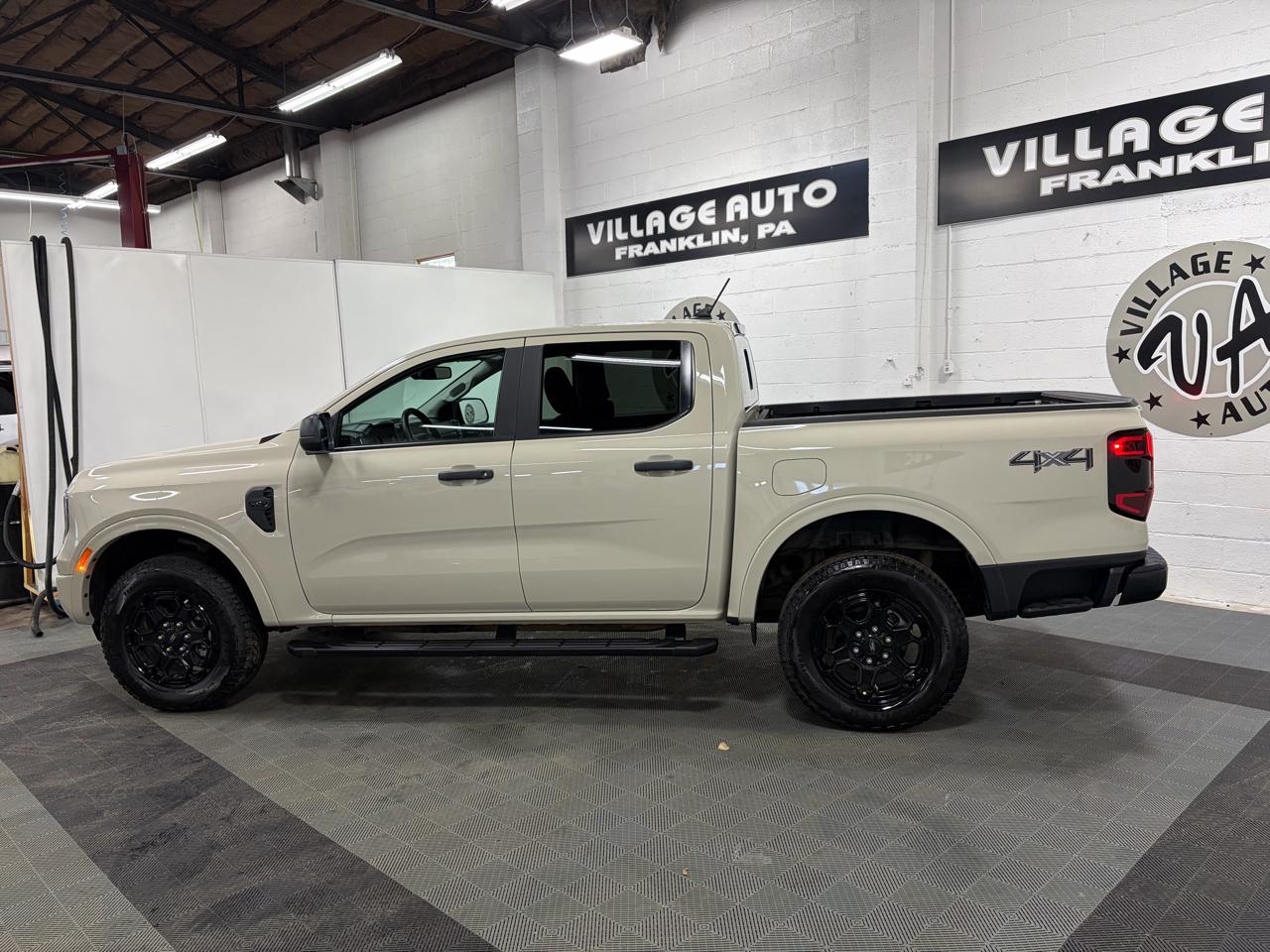 Ford Ranger XLT Crew Cab 4WD 2025