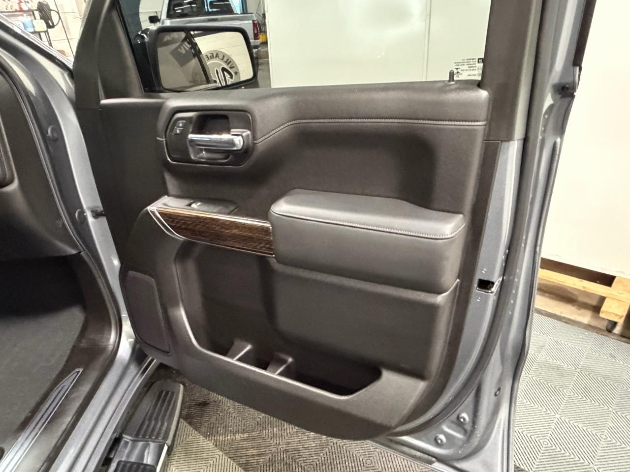 GMC Sierra 1500 4WD Double Cab 147" SLE 2020