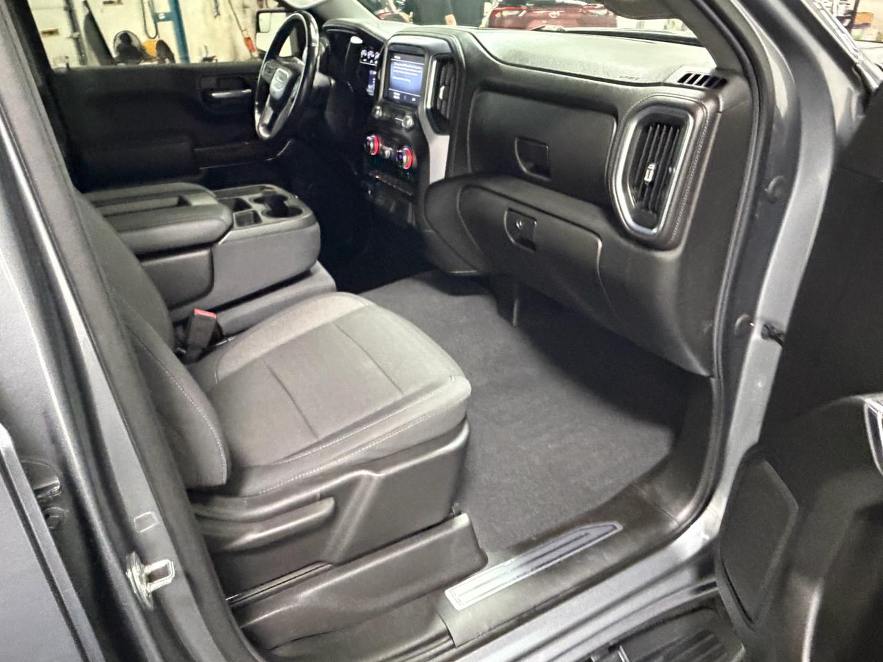 GMC Sierra 1500 4WD Double Cab 147" SLE 2020