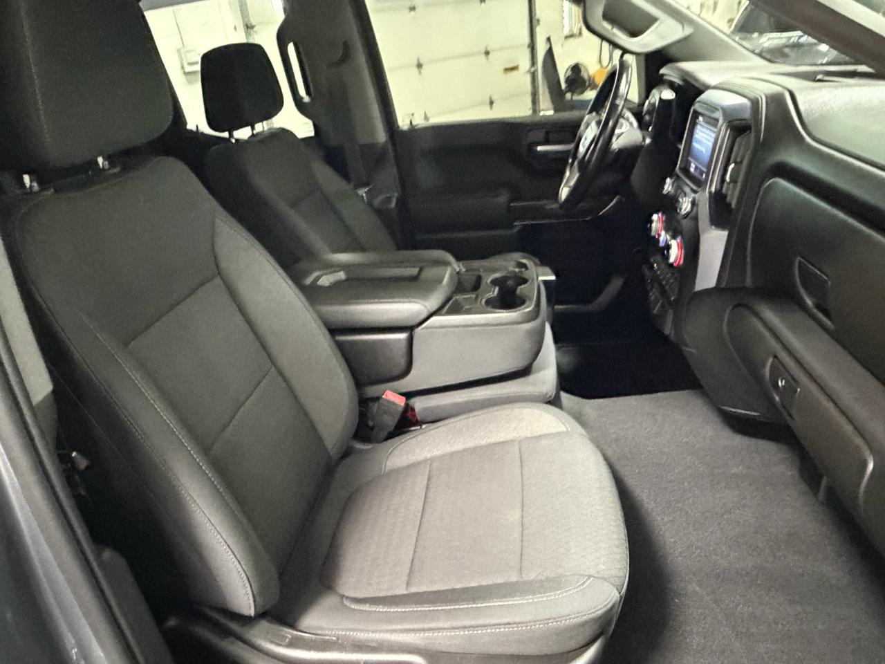 GMC Sierra 1500 4WD Double Cab 147" SLE 2020