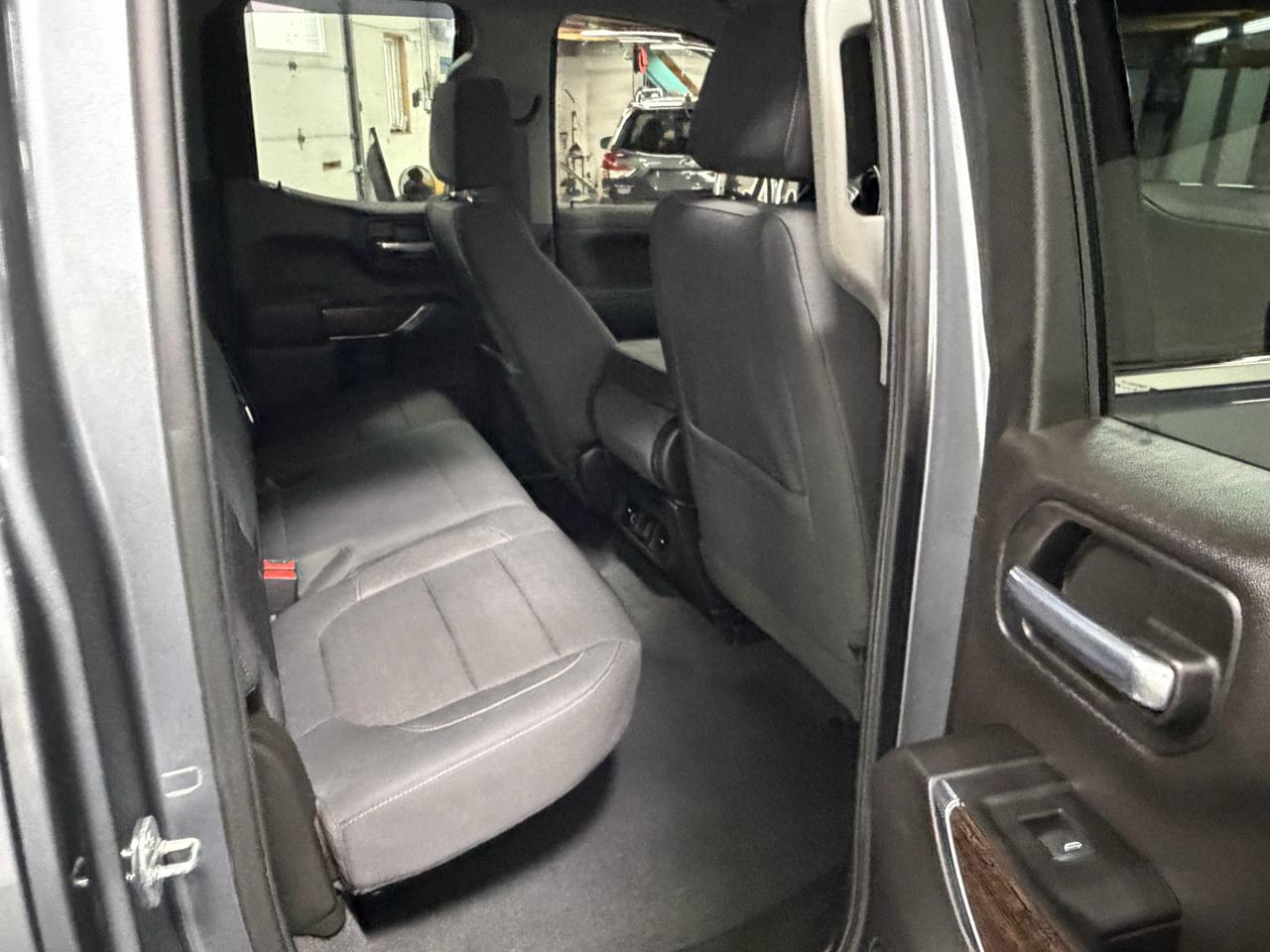 GMC Sierra 1500 4WD Double Cab 147" SLE 2020