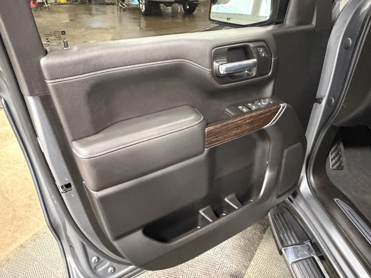 GMC Sierra 1500 4WD Double Cab 147" SLE 2020