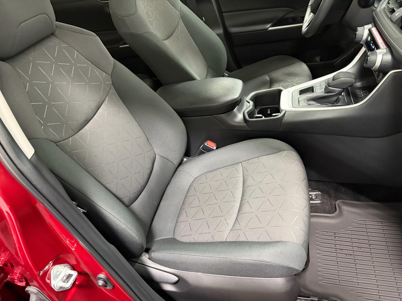 Toyota RAV4 XLE AWD 2024