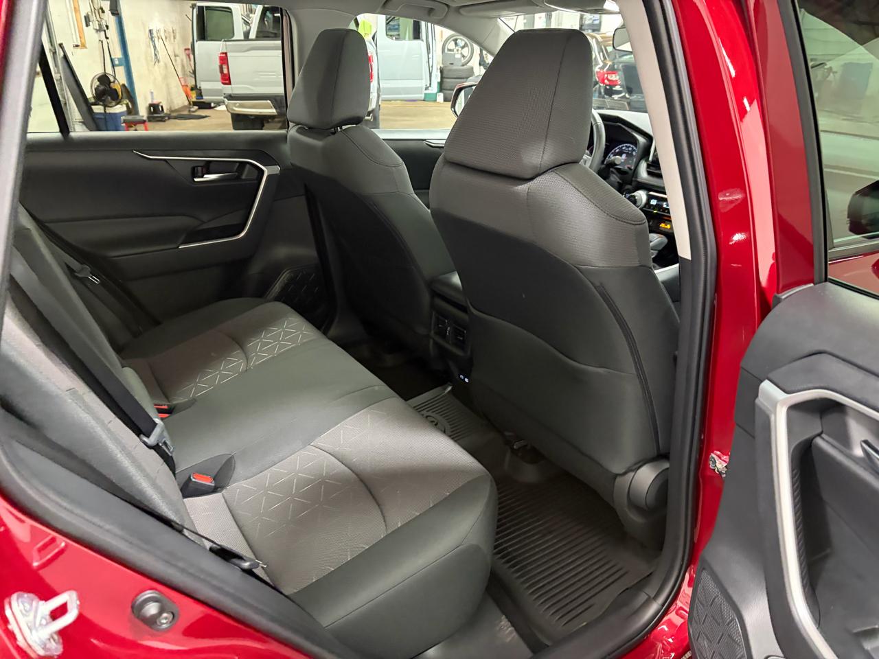 Toyota RAV4 XLE AWD 2024