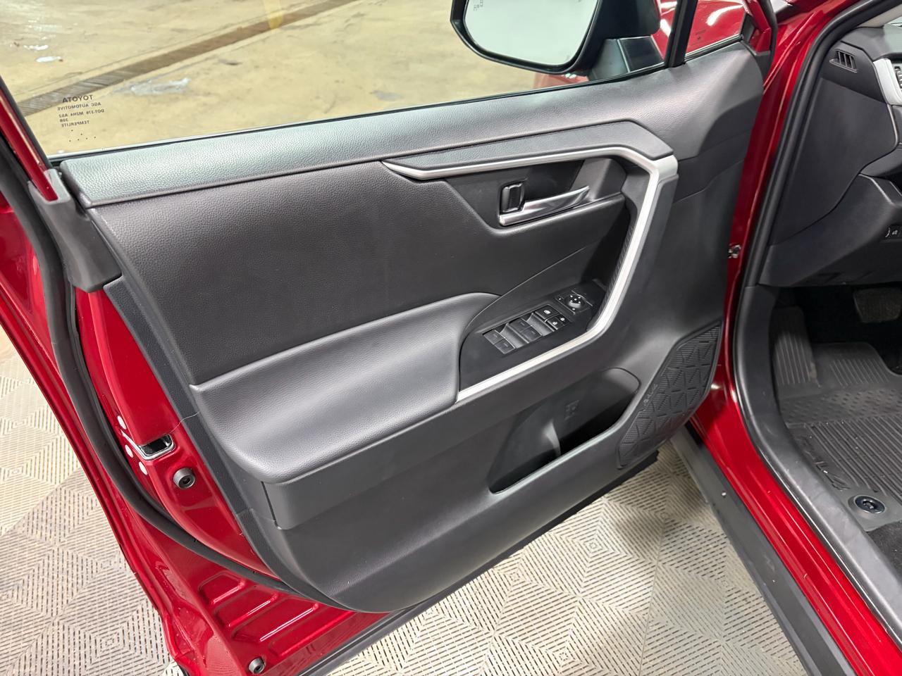 Toyota RAV4 XLE AWD 2024