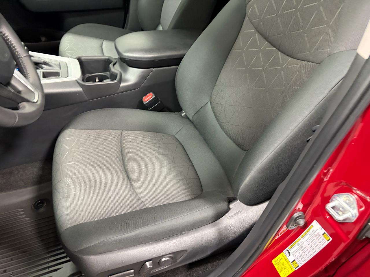 Toyota RAV4 XLE AWD 2024