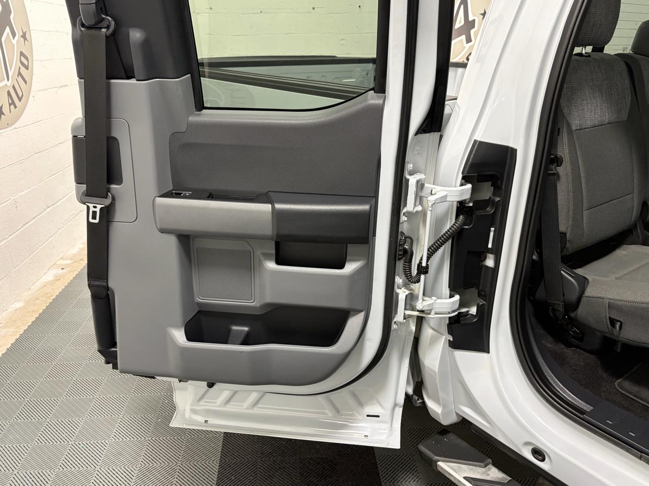 Ford F-150 4WD SuperCab 133" XLT 2022