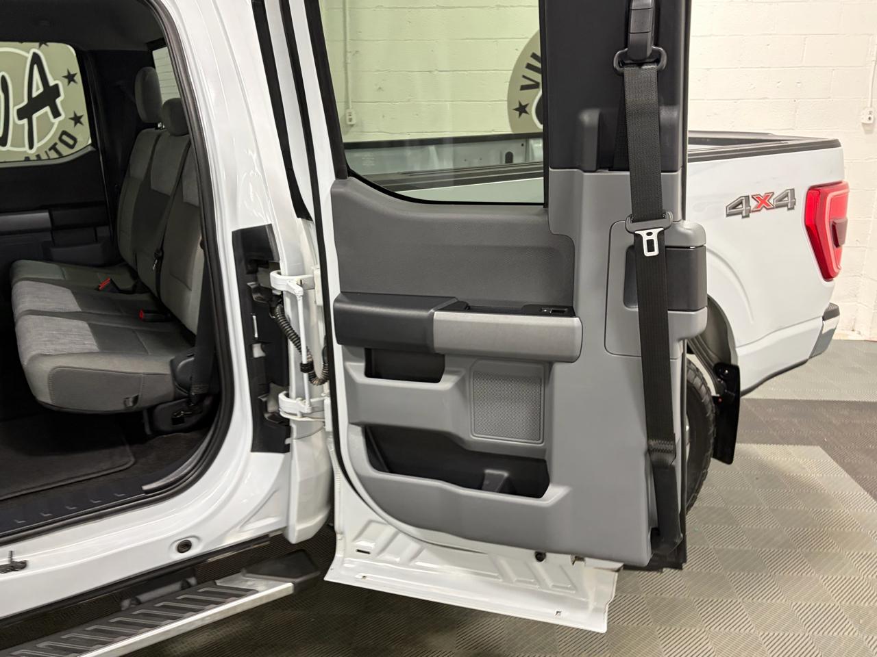 Ford F-150 4WD SuperCab 133" XLT 2022