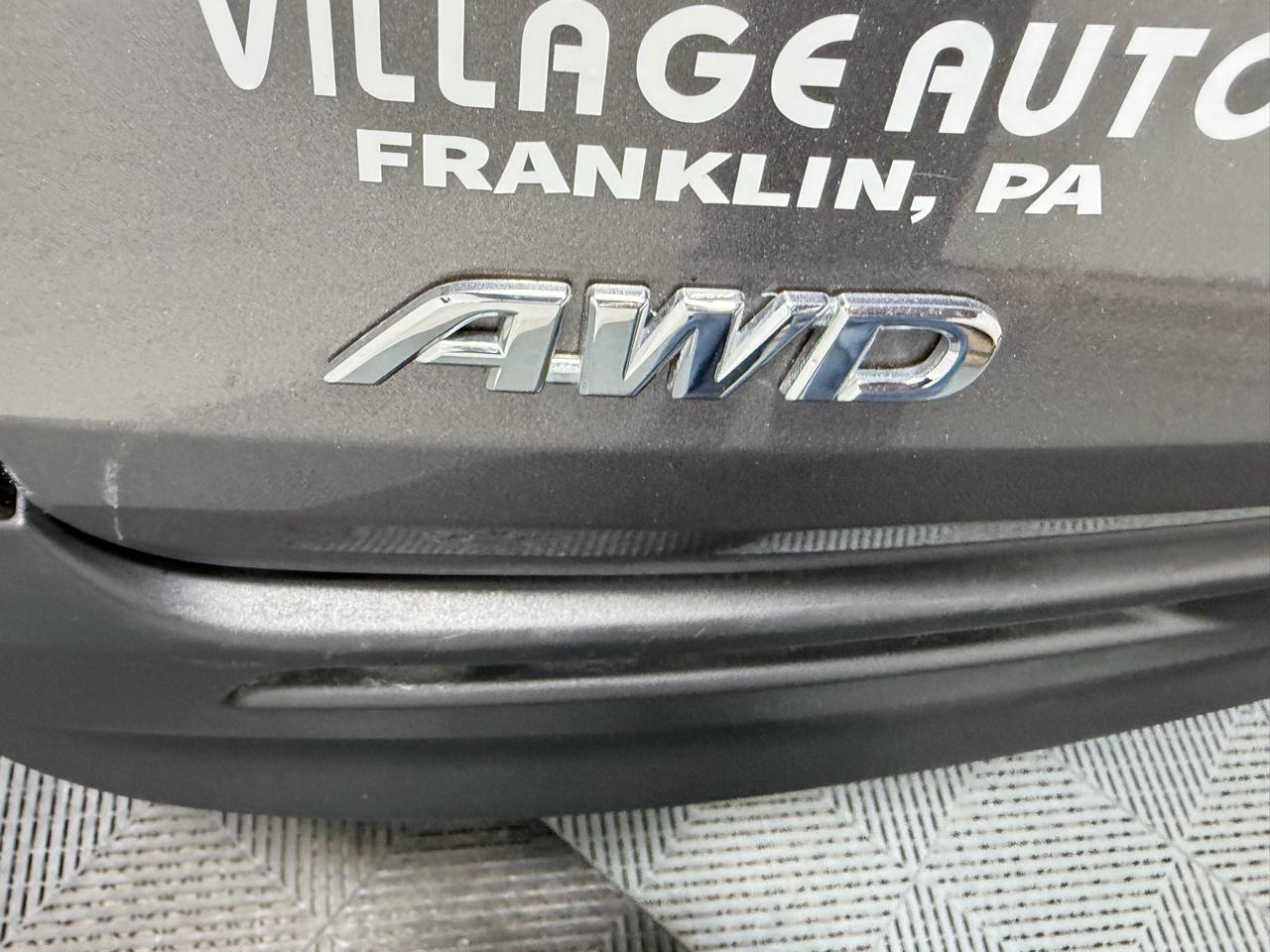 Toyota Sienna LE 8-Passenger AWD 2021