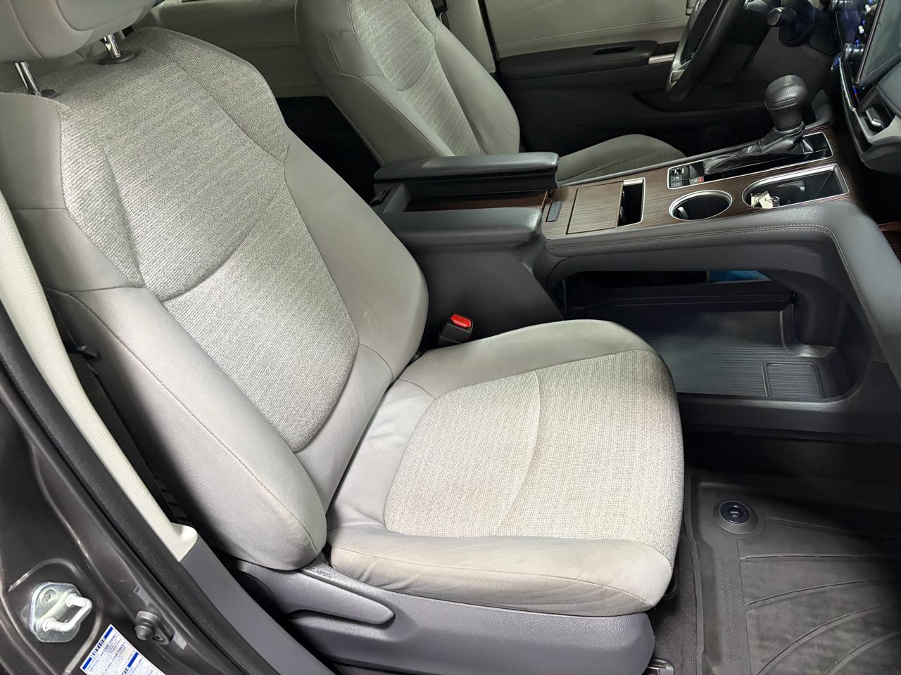 Toyota Sienna LE 8-Passenger AWD 2021