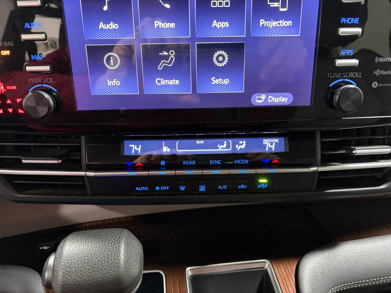 Toyota Sienna LE 8-Passenger AWD 2021