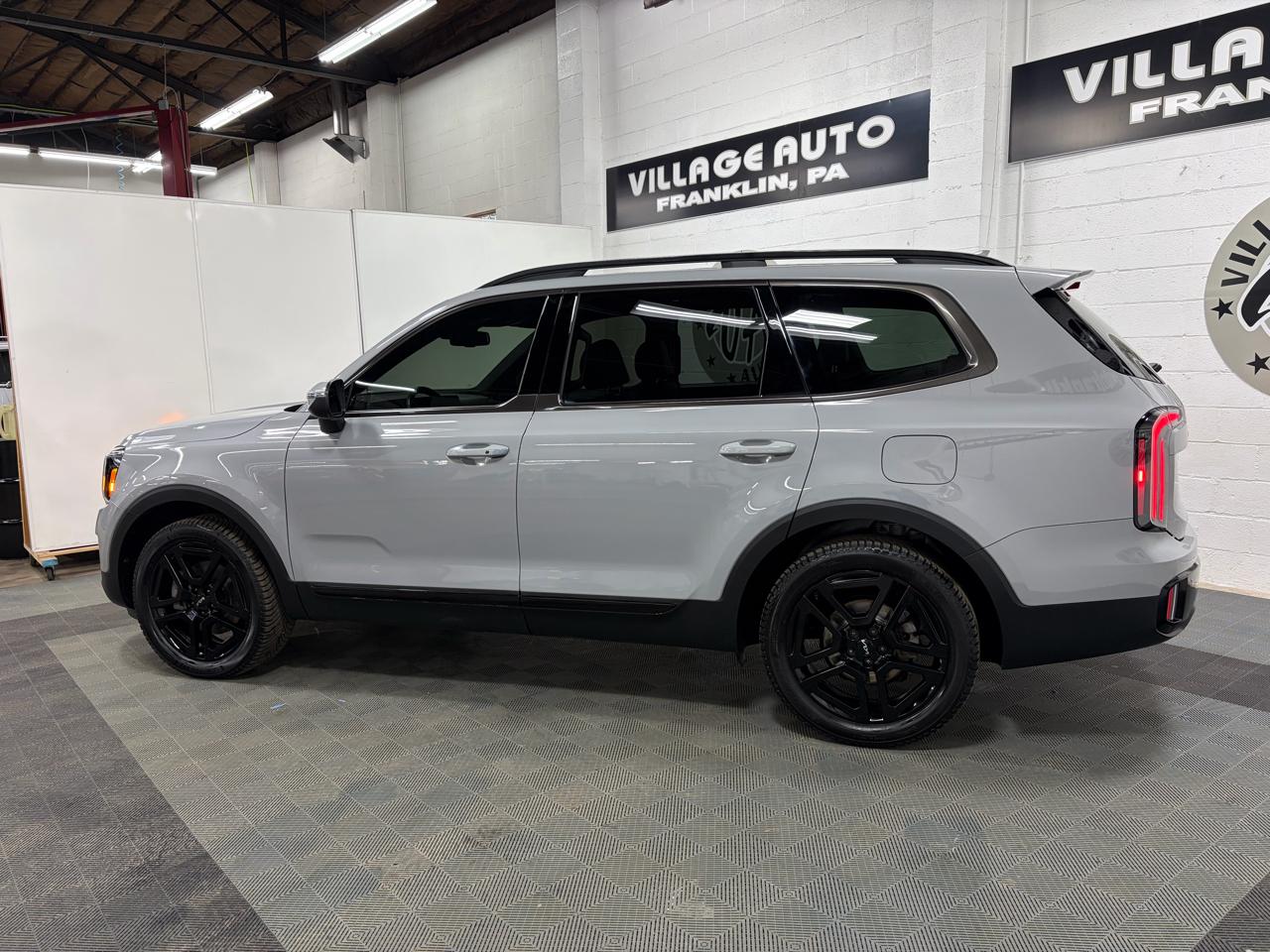 Kia Telluride EX X-Line AWD 2024