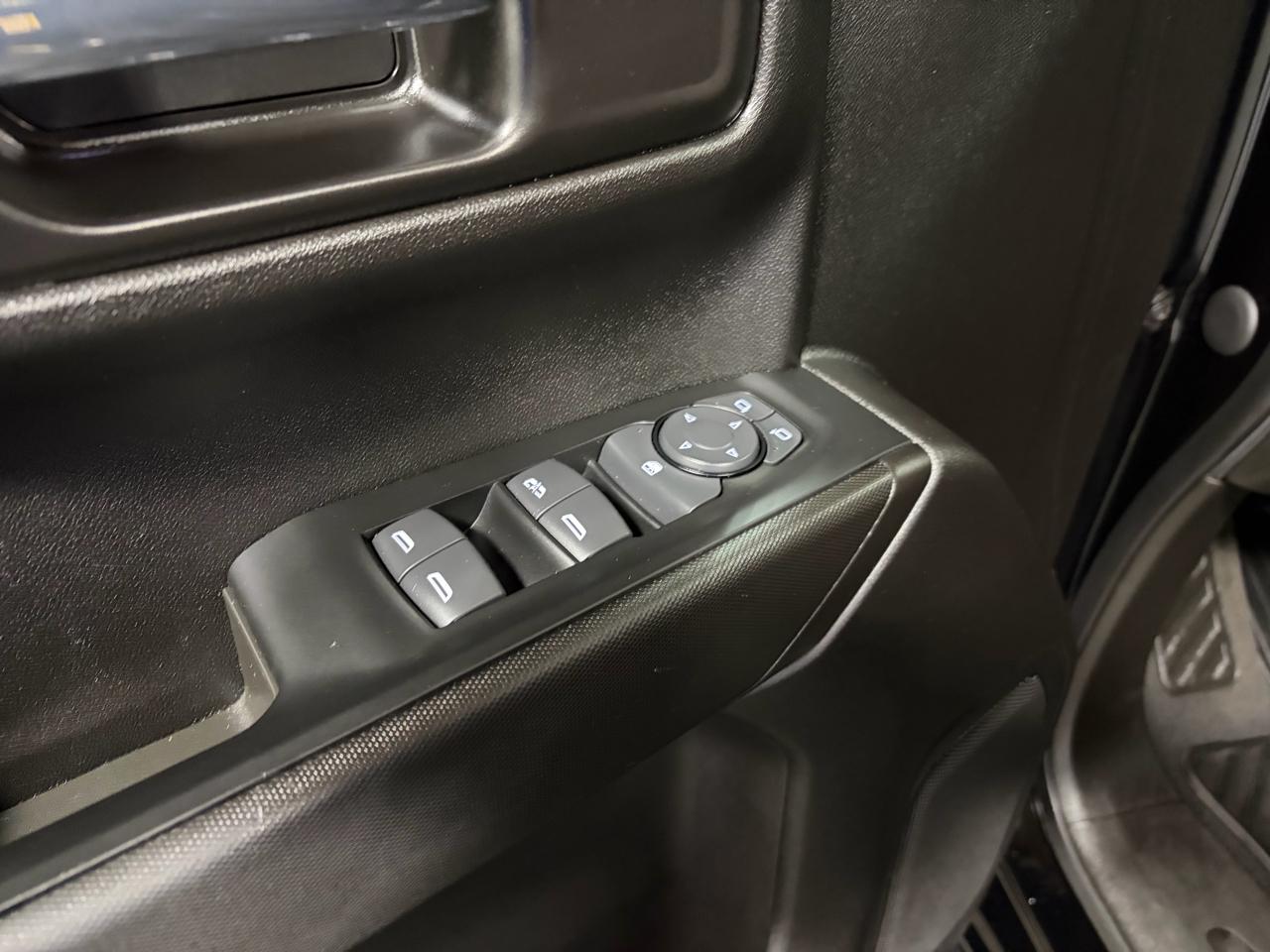 Chevrolet Silverado 1500  2021