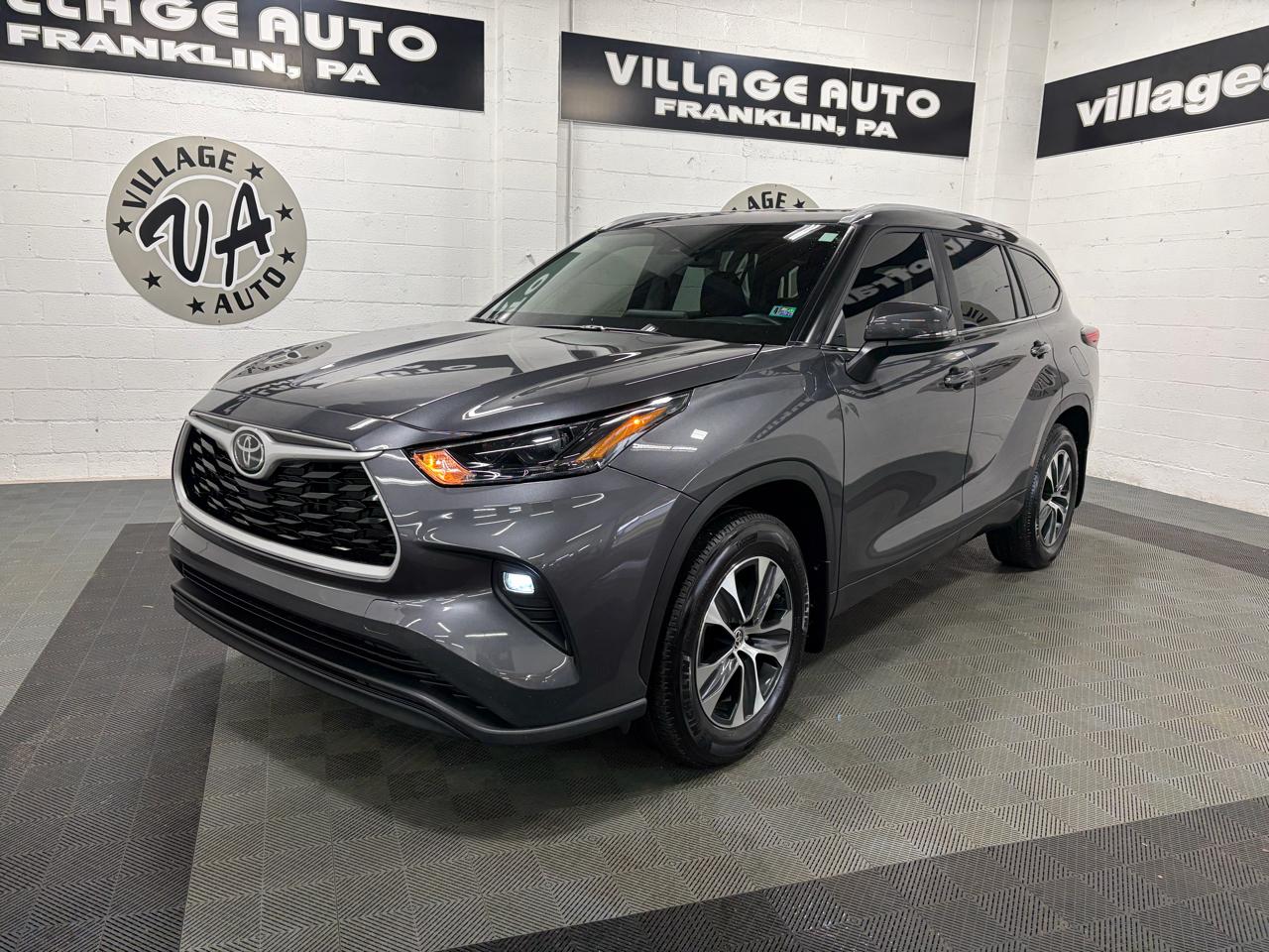 Toyota Highlander XLE AWD (Natl) 2025