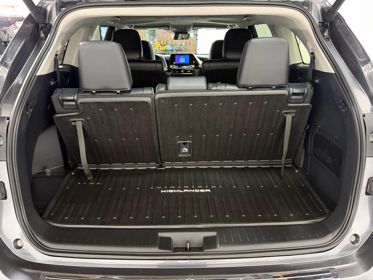 Toyota Highlander XLE AWD (Natl) 2025