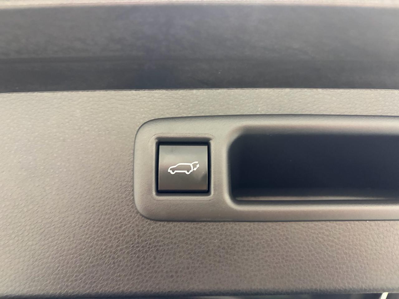 Toyota Highlander XLE AWD (Natl) 2025