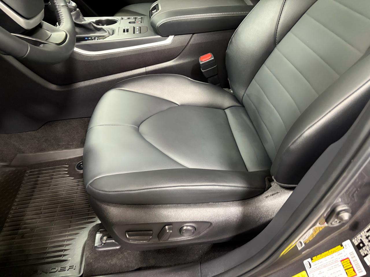 Toyota Highlander XLE AWD (Natl) 2025