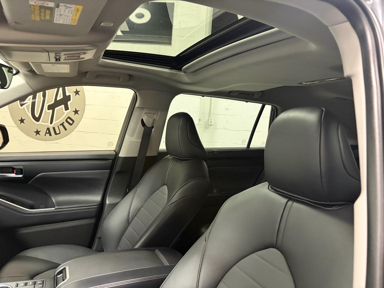 Toyota Highlander XLE AWD (Natl) 2025