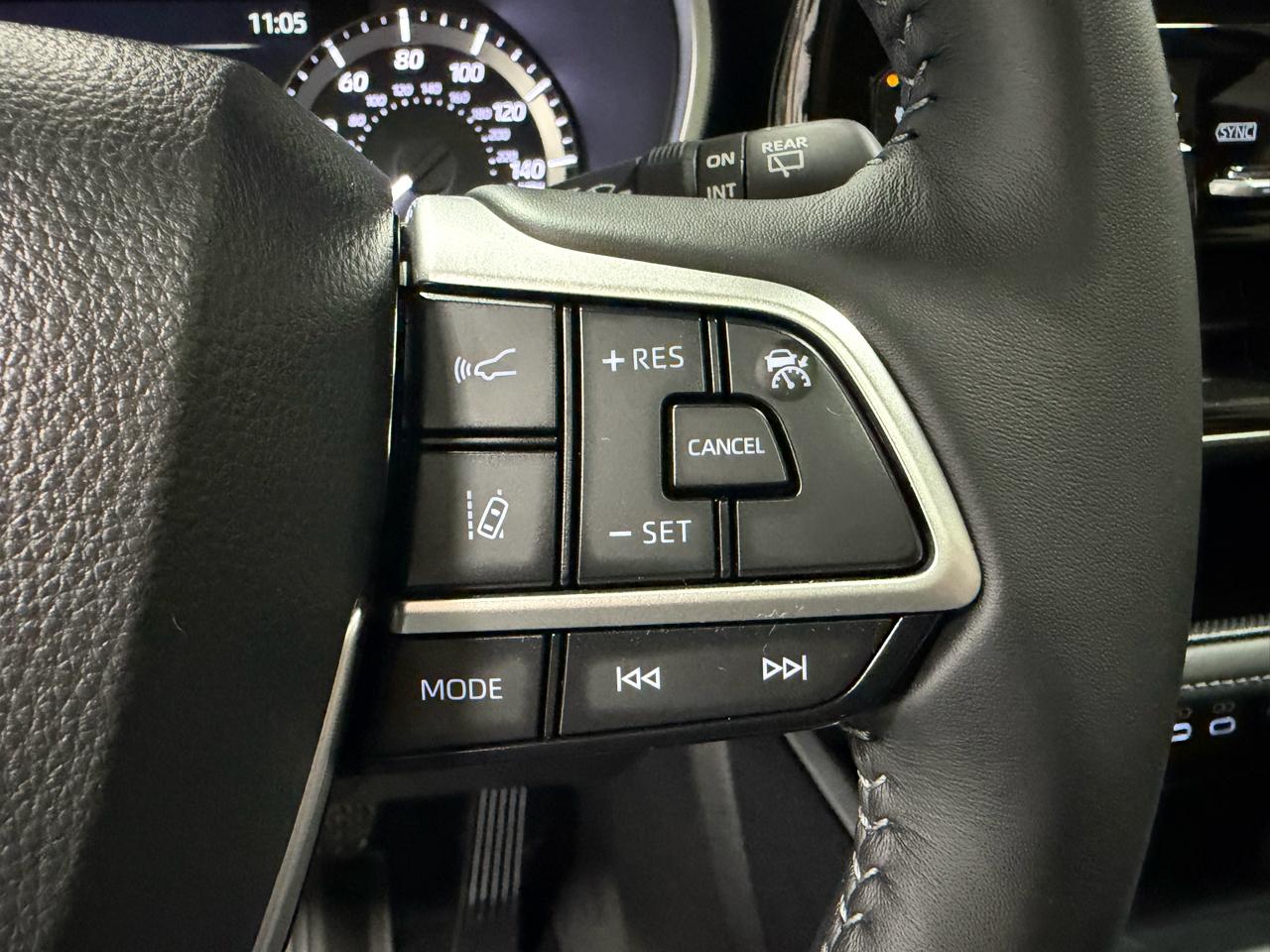 Toyota Highlander XLE AWD (Natl) 2025