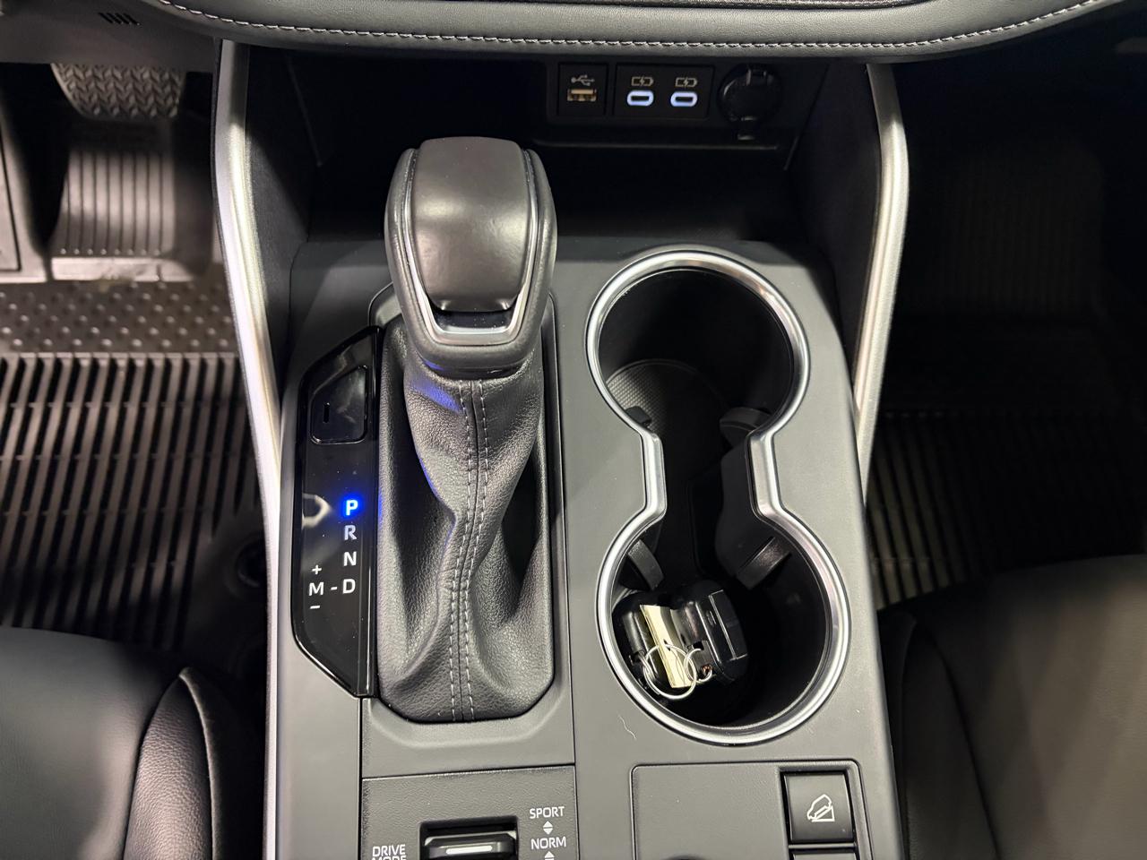 Toyota Highlander XLE AWD (Natl) 2025