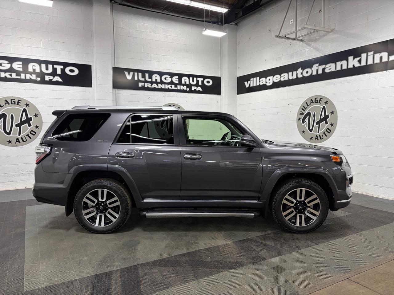 Toyota 4Runner Limited 4WD 2017