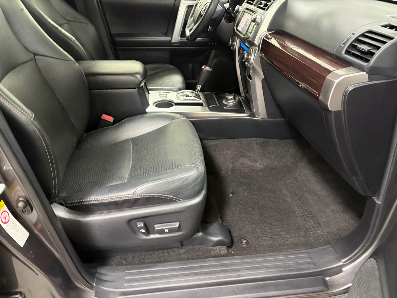 Toyota 4Runner Limited 4WD 2017