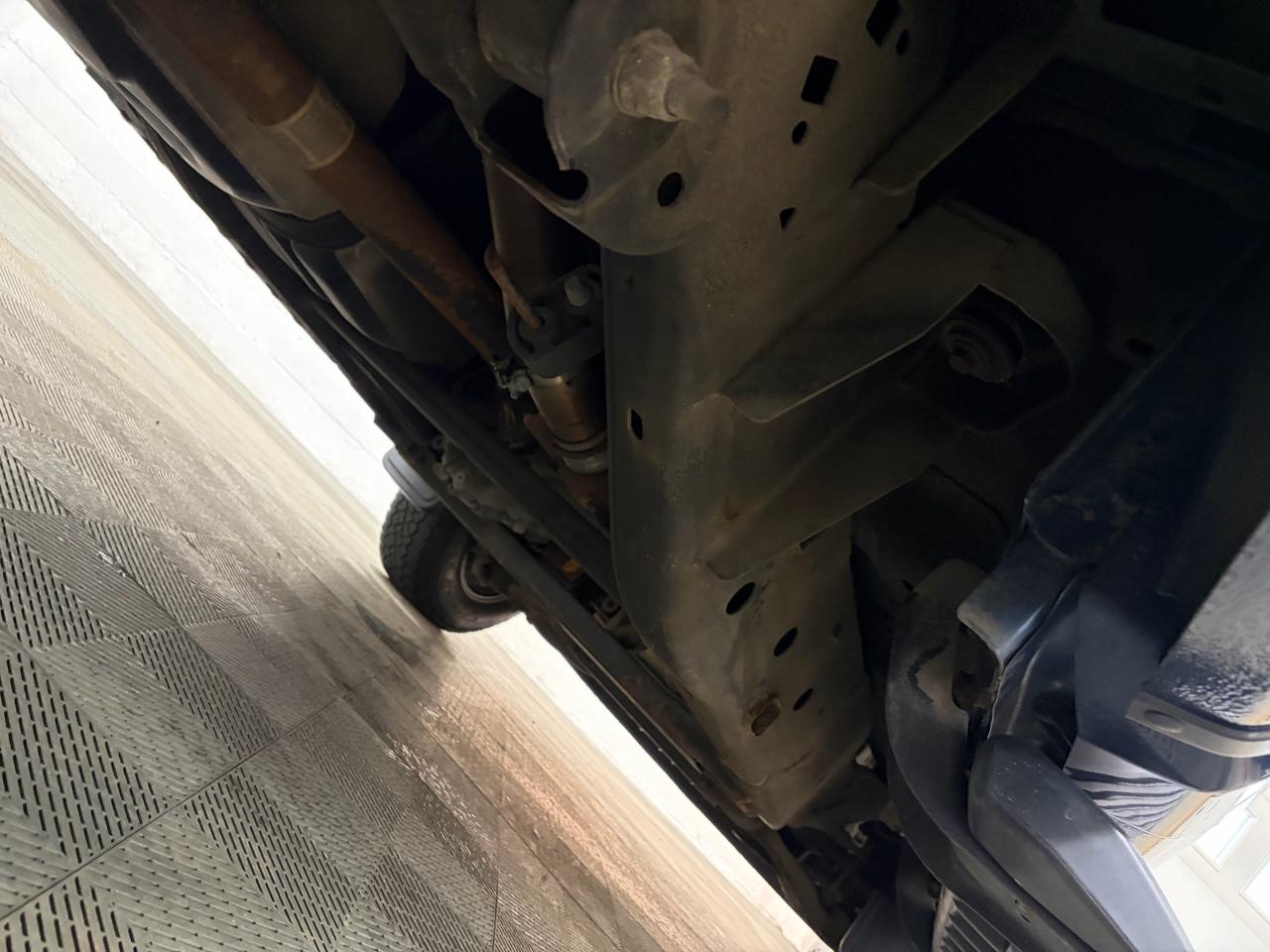 Ford F-150 4WD Reg Cab 126" XLT 2015