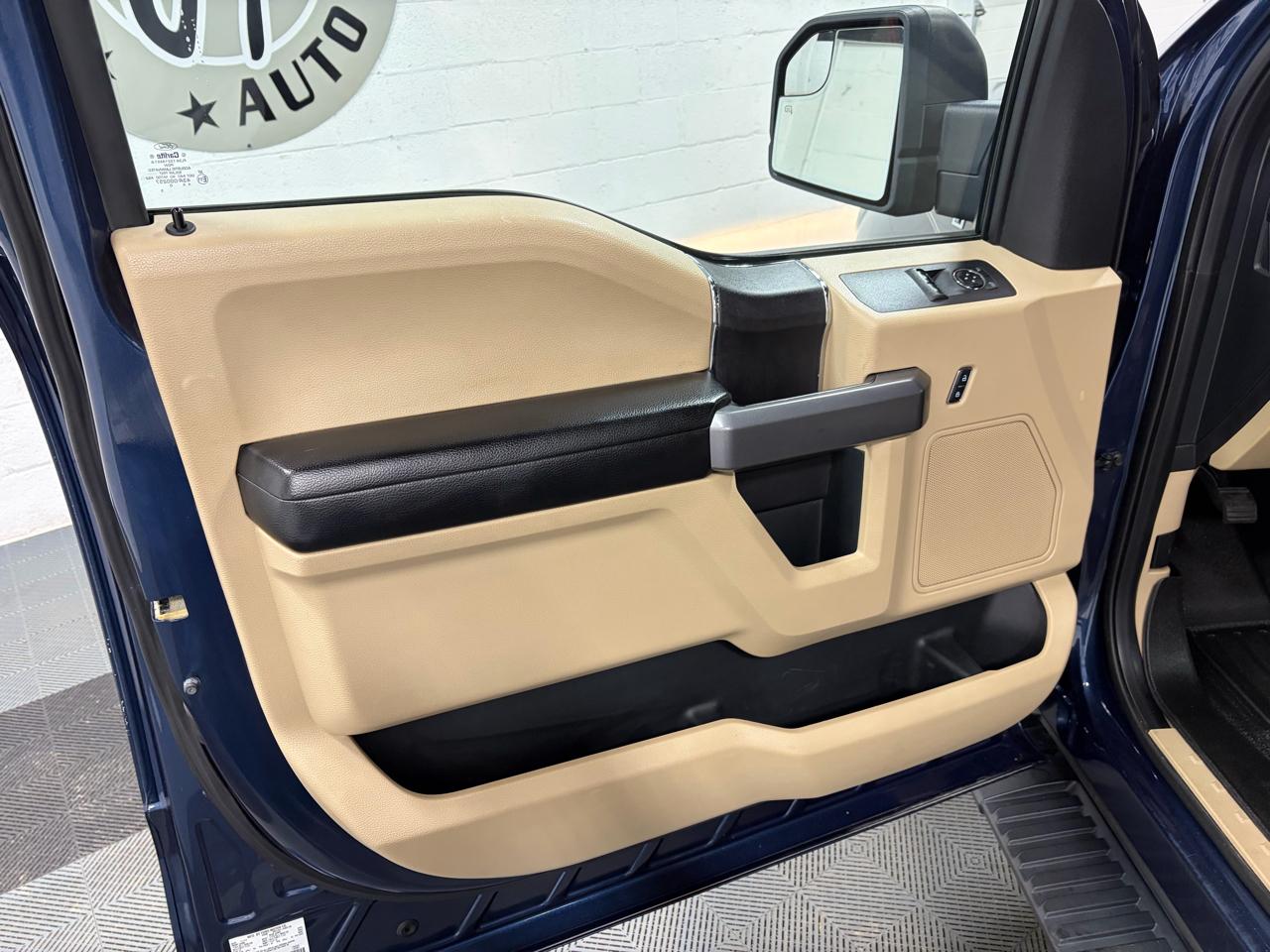 Ford F-150 4WD Reg Cab 126" XLT 2015