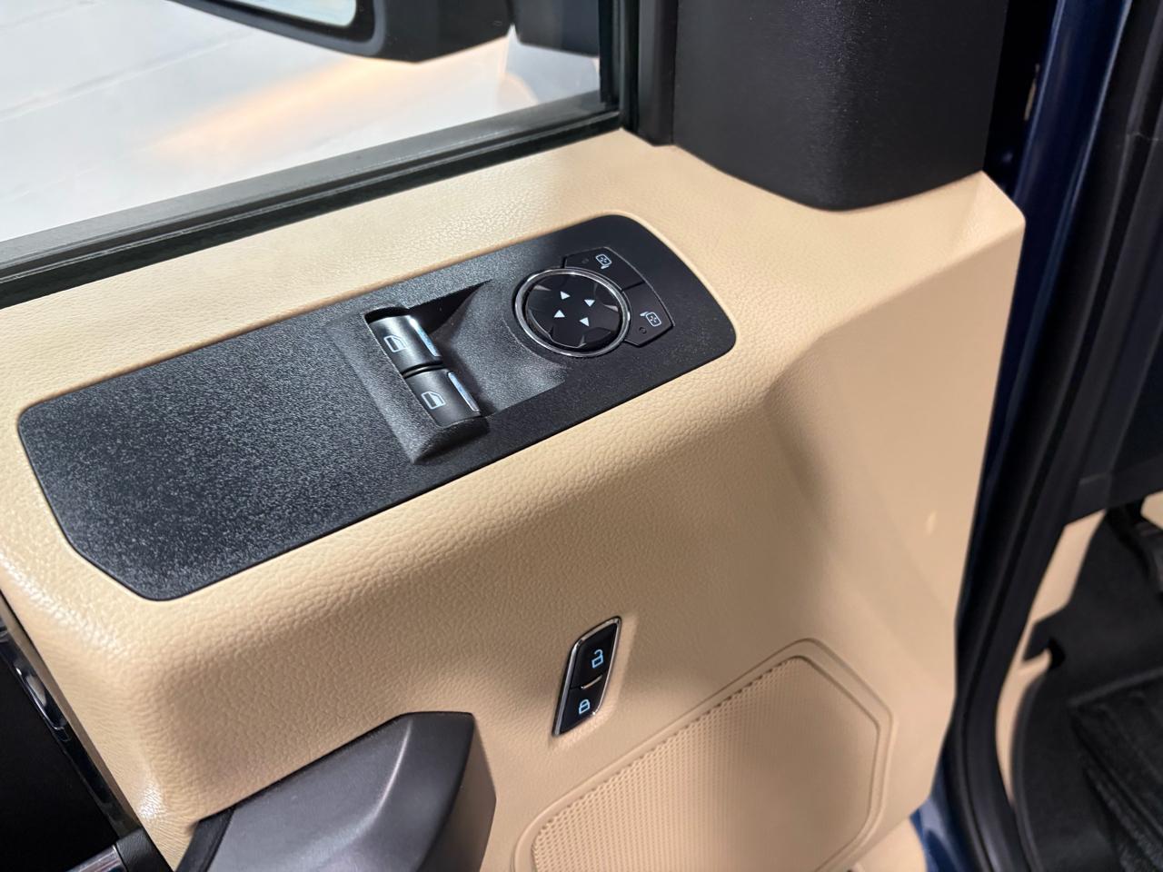 Ford F-150 4WD Reg Cab 126" XLT 2015