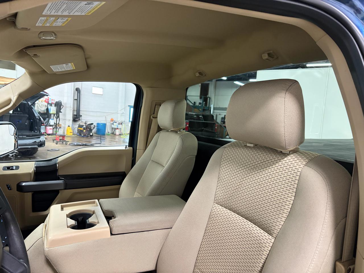 Ford F-150 4WD Reg Cab 126" XLT 2015