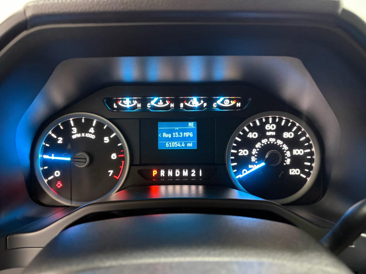 Ford F-150 4WD Reg Cab 126" XLT 2015