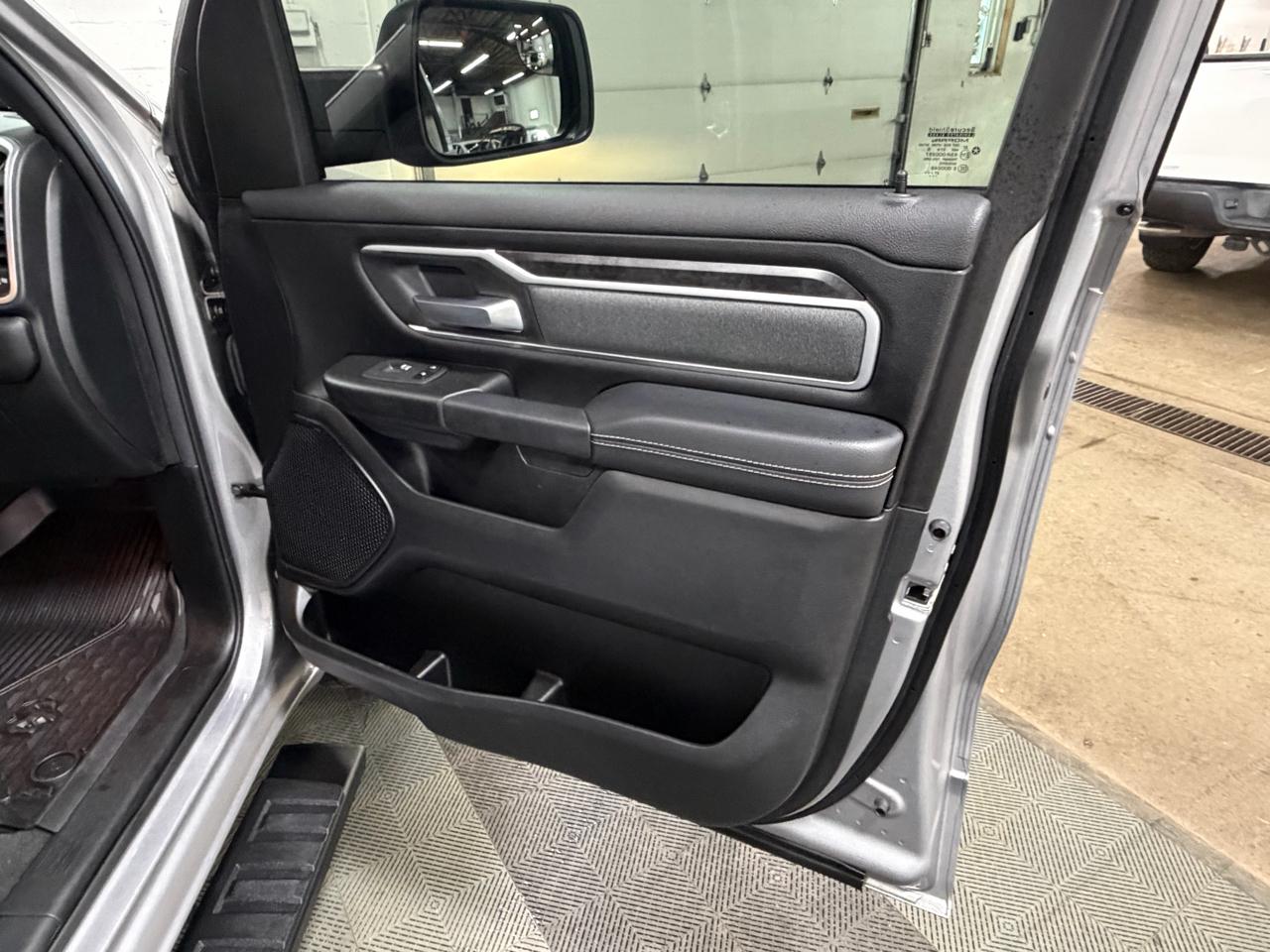 RAM 1500 Big Horn Quad Cab 4WD 2022