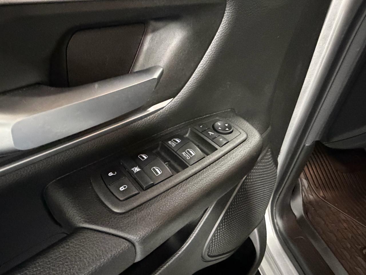 RAM 1500 Big Horn Quad Cab 4WD 2022