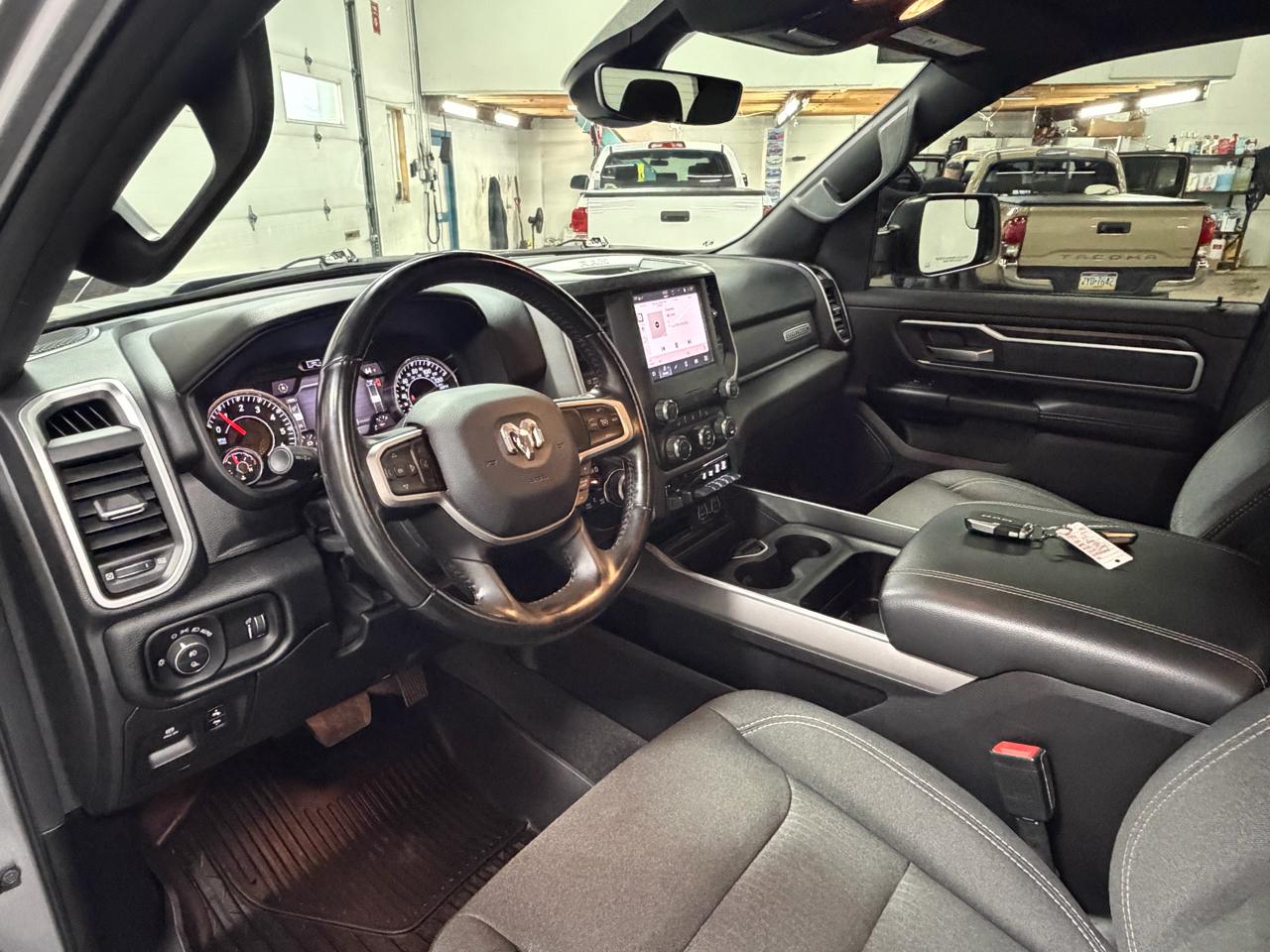 RAM 1500 Big Horn Quad Cab 4WD 2022