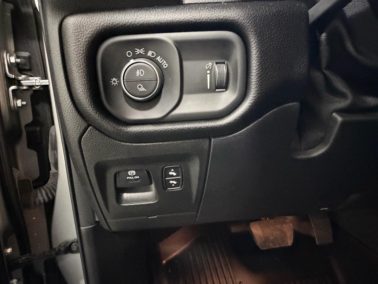 RAM 1500 Big Horn Quad Cab 4WD 2022