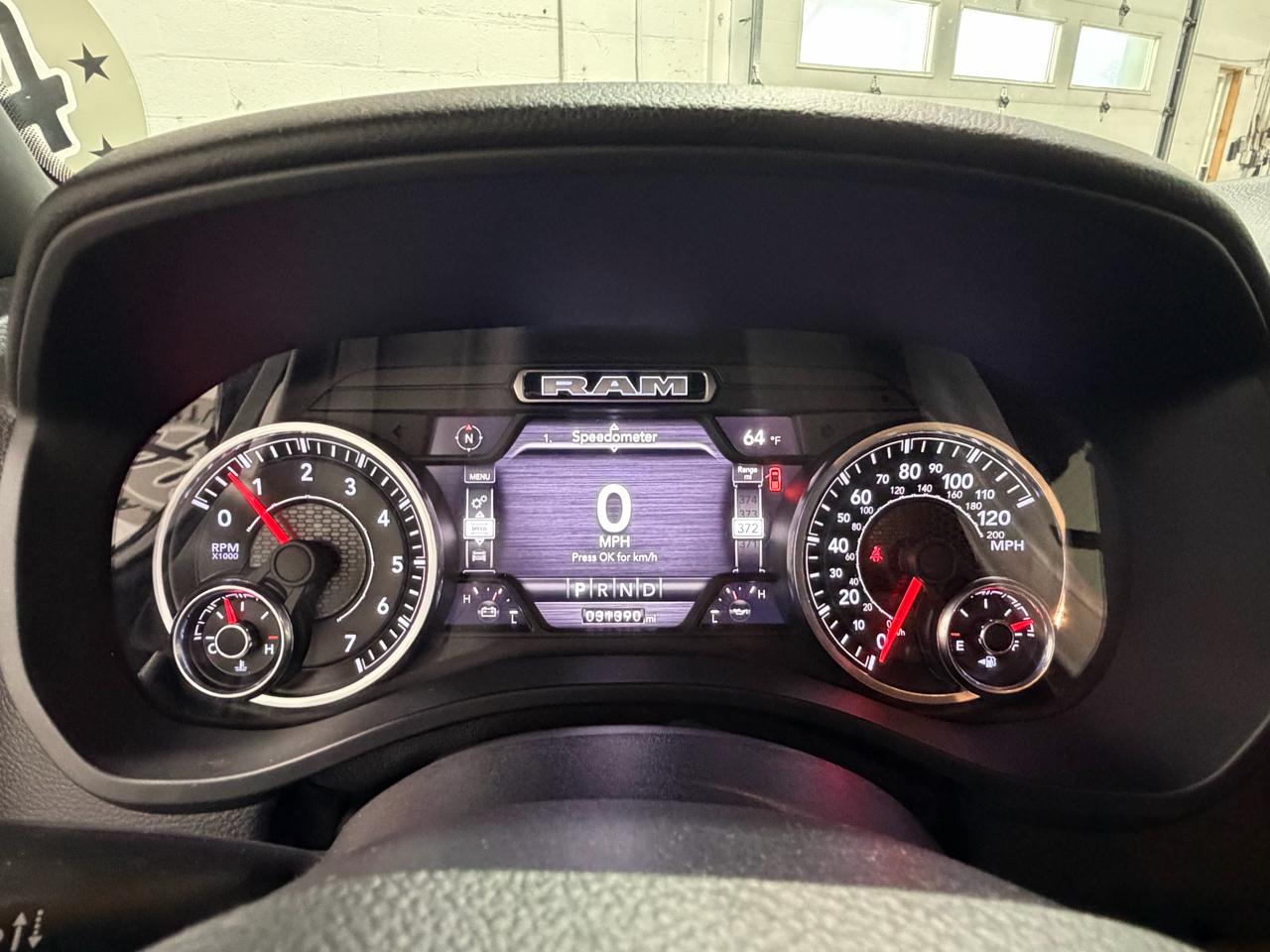 RAM 1500 Big Horn Quad Cab 4WD 2022