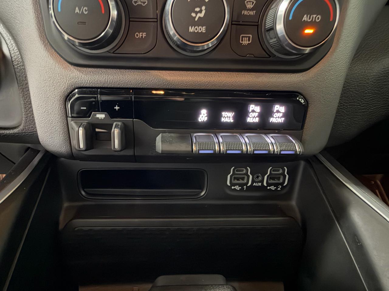 RAM 1500 Big Horn Quad Cab 4WD 2022