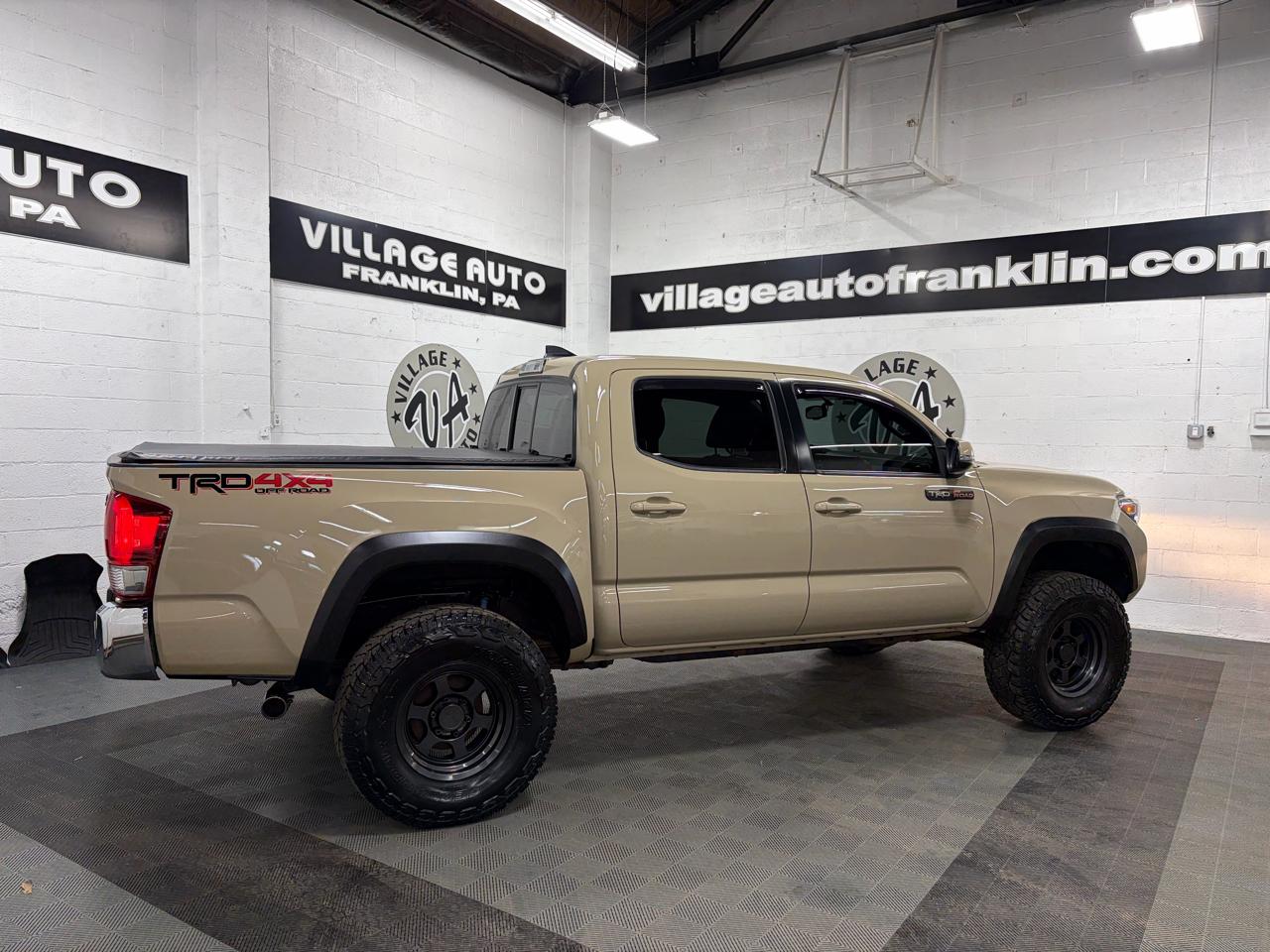 Toyota Tacoma TRD Off Road Double Cab 5' Bed V6 4x4 AT (Natl) 2016