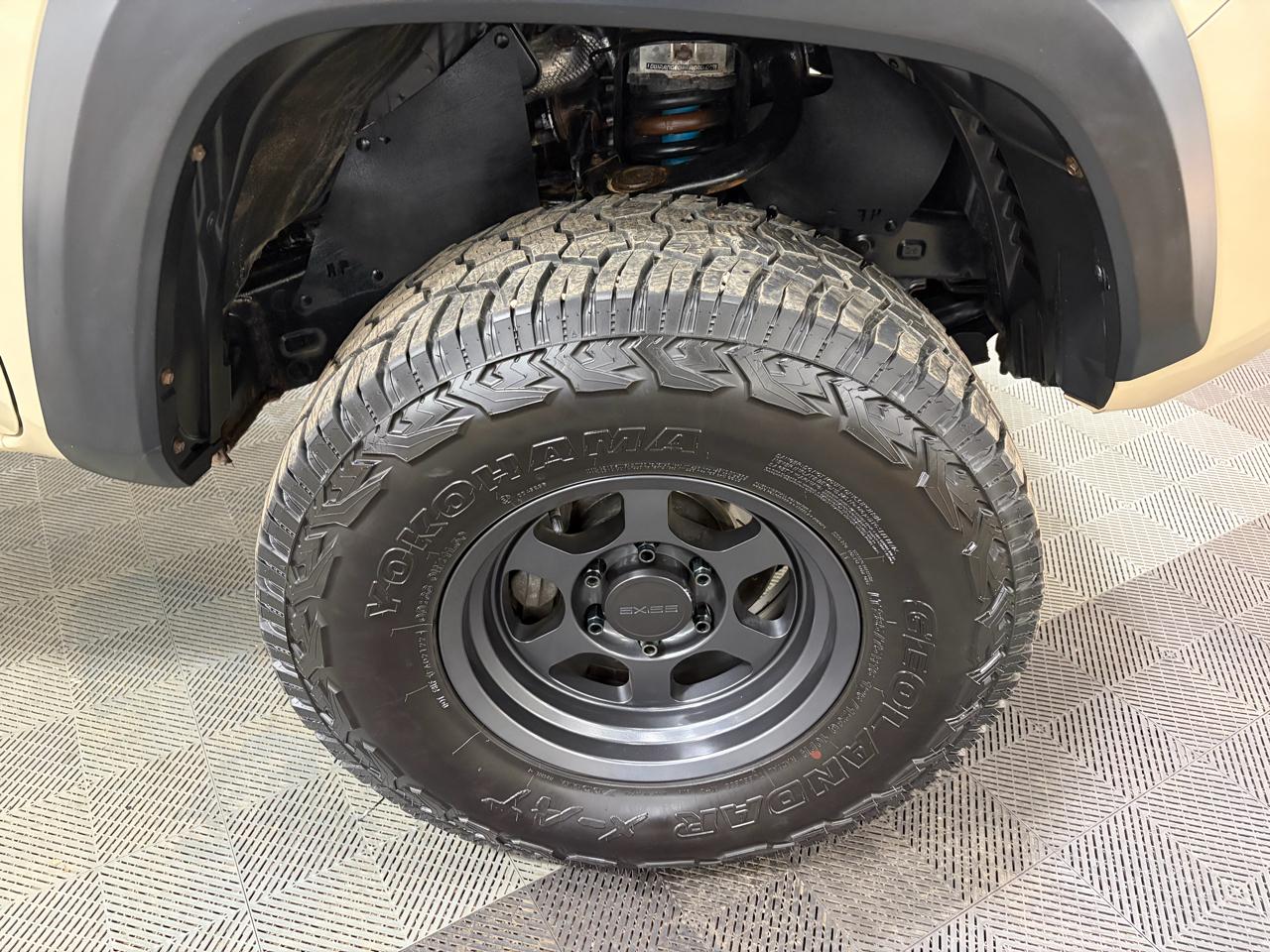 Toyota Tacoma TRD Off Road Double Cab 5' Bed V6 4x4 AT (Natl) 2016