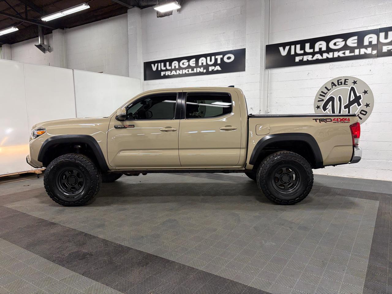 Toyota Tacoma TRD Off Road Double Cab 5' Bed V6 4x4 AT (Natl) 2016