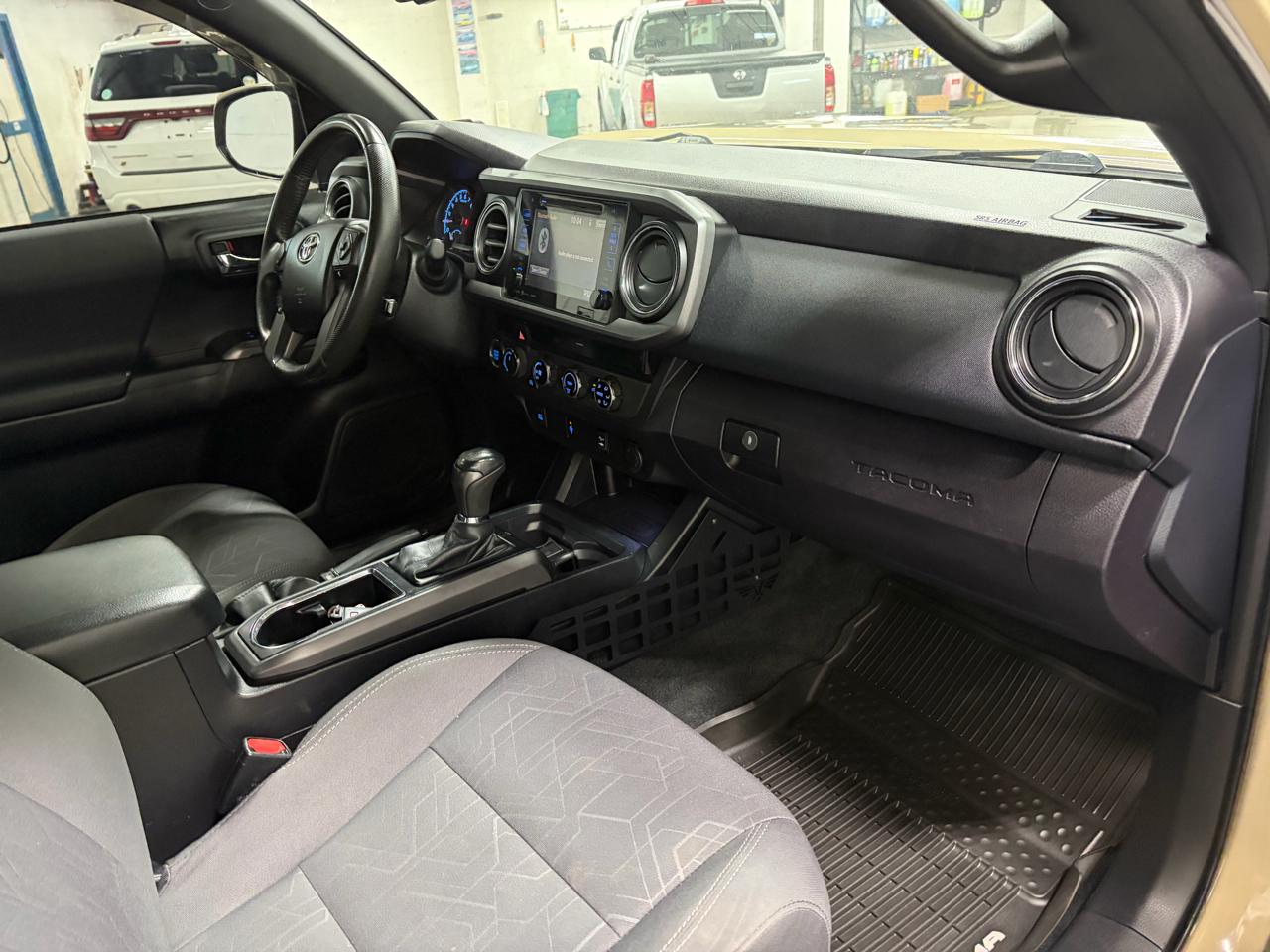 Toyota Tacoma TRD Off Road Double Cab 5' Bed V6 4x4 AT (Natl) 2016