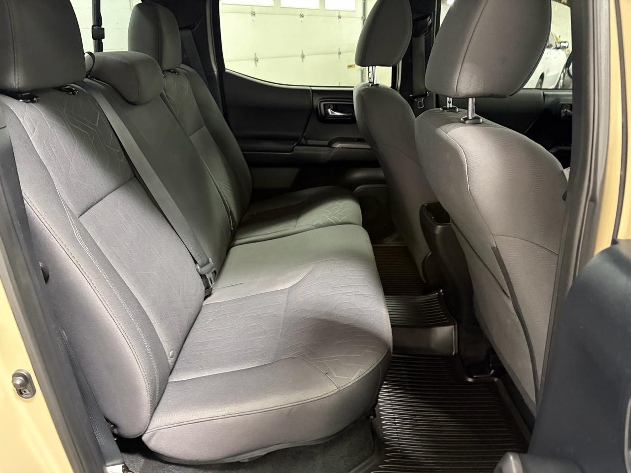 Toyota Tacoma TRD Off Road Double Cab 5' Bed V6 4x4 AT (Natl) 2016