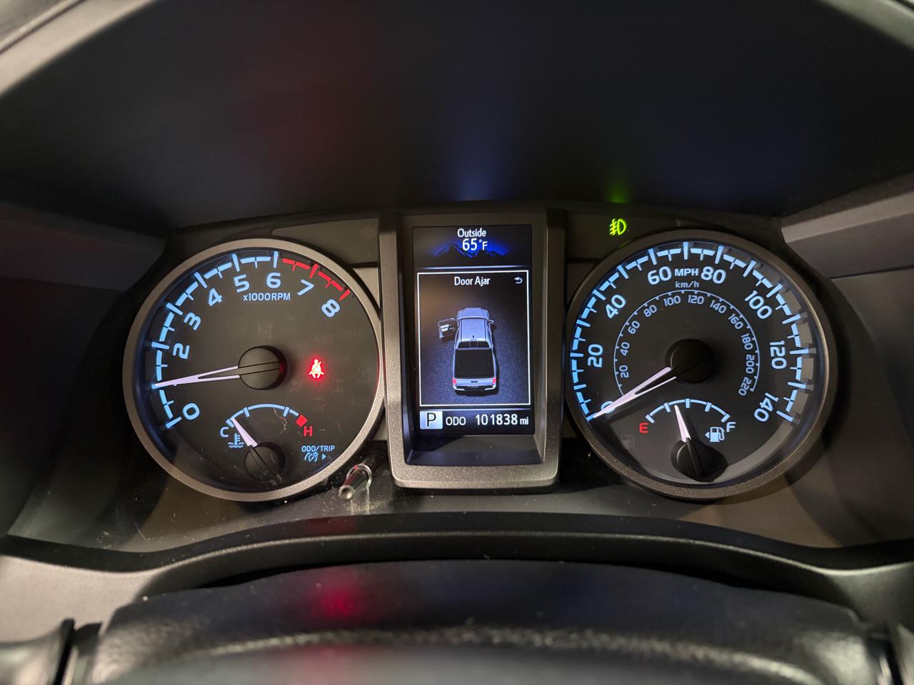 Toyota Tacoma TRD Off Road Double Cab 5' Bed V6 4x4 AT (Natl) 2016