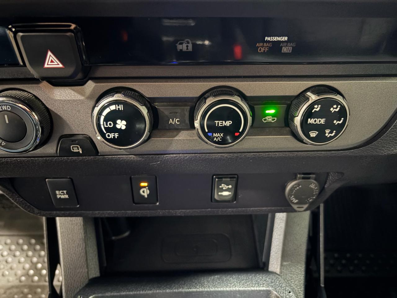 Toyota Tacoma TRD Off Road Double Cab 5' Bed V6 4x4 AT (Natl) 2016